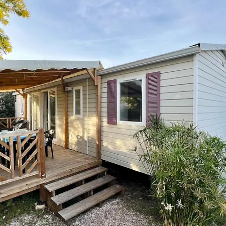 ホテル Mobile-home Le Mimosa Siblu**** Fréjus